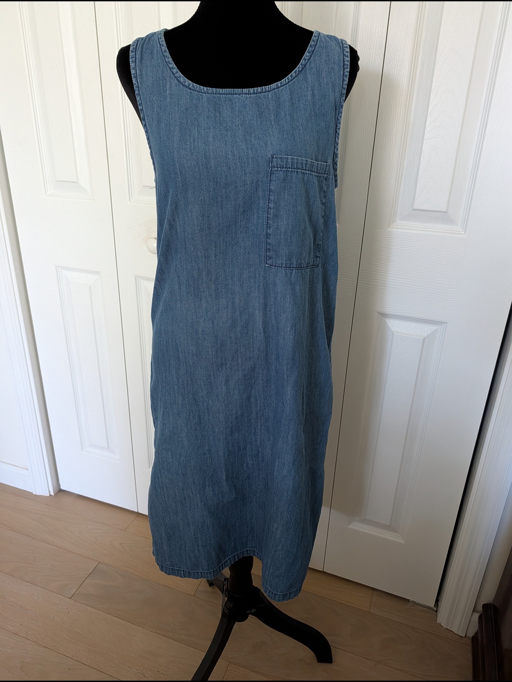 Forever 21 Light Blue Sleeveless Denim Midi Dress